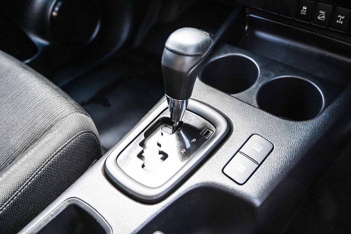 2018 Toyota Hilux SR GUN126R 4X4