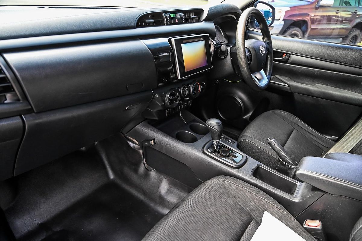 2018 Toyota Hilux SR GUN126R 4X4