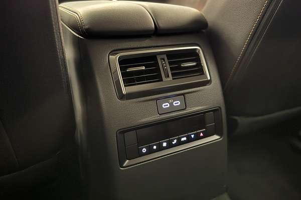 2024 Mazda CX-80 P50e Touring KL