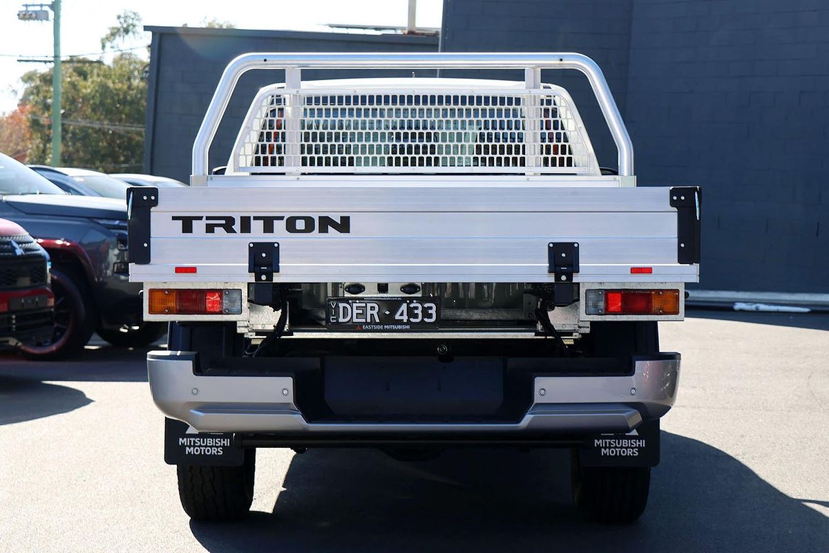 2025 Mitsubishi Triton GLX MV 4X4