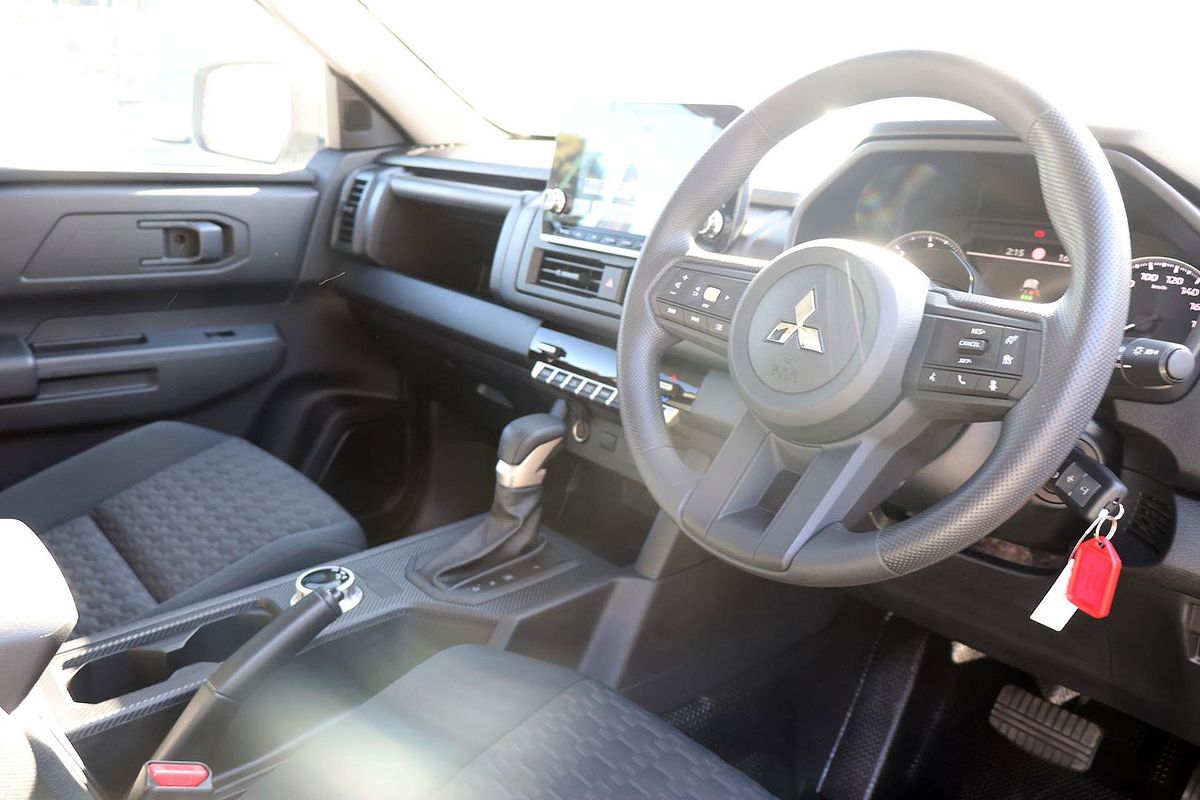 2024 Mitsubishi Triton GLX MV 4X4
