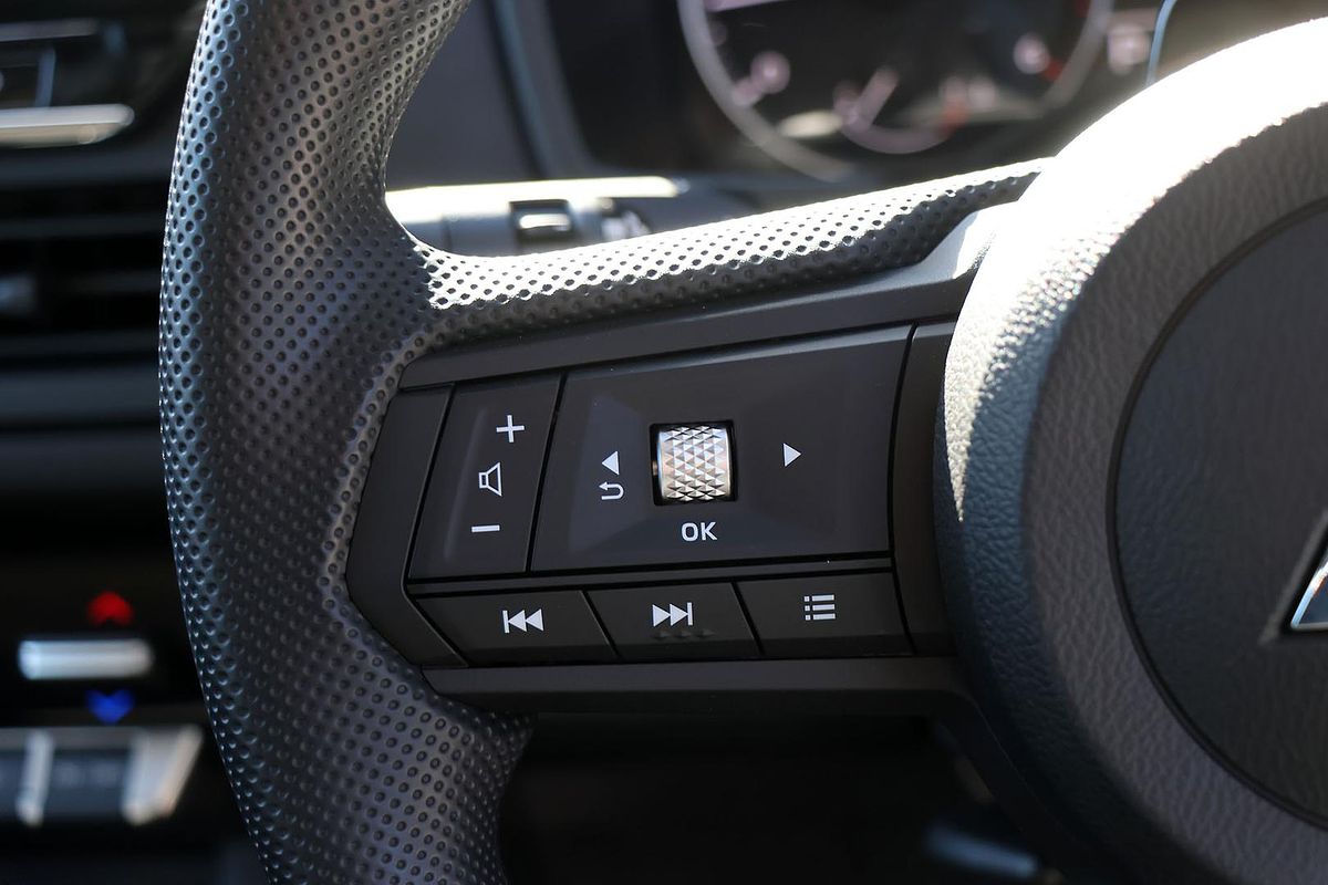 2025 Mitsubishi Triton GLX MV 4X4
