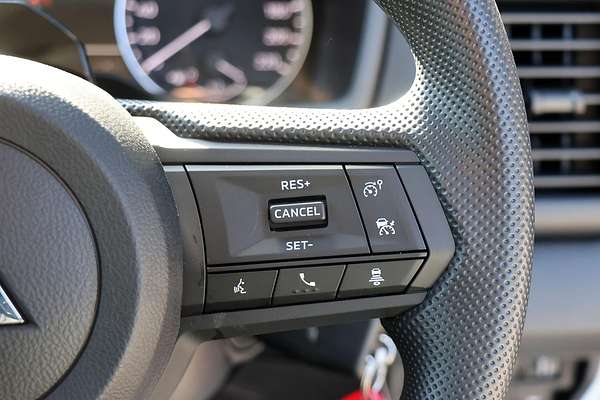 2025 Mitsubishi Triton GLX MV 4X4