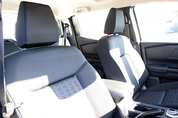 2024 Mitsubishi Triton GLX MV 4X4