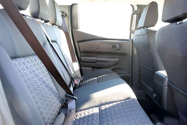 2024 Mitsubishi Triton GLX MV 4X4