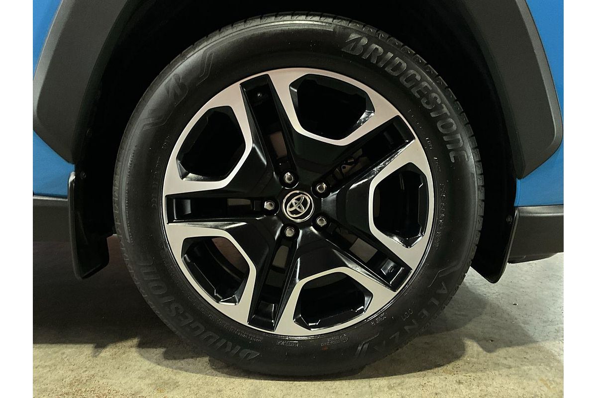 2020 Toyota RAV4 Edge AXAA54R