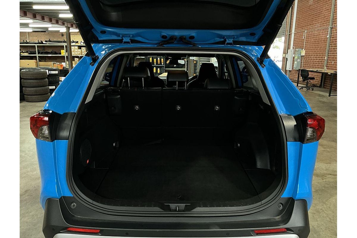 2020 Toyota RAV4 Edge AXAA54R