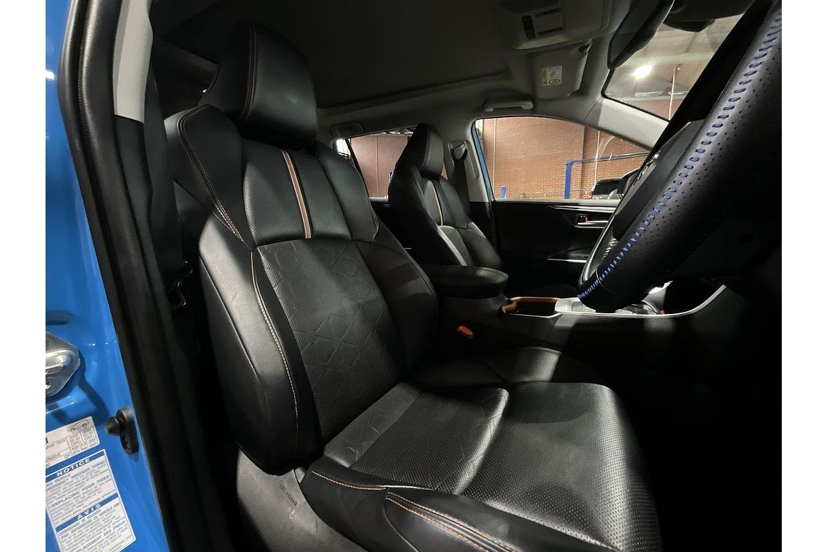2020 Toyota RAV4 Edge AXAA54R