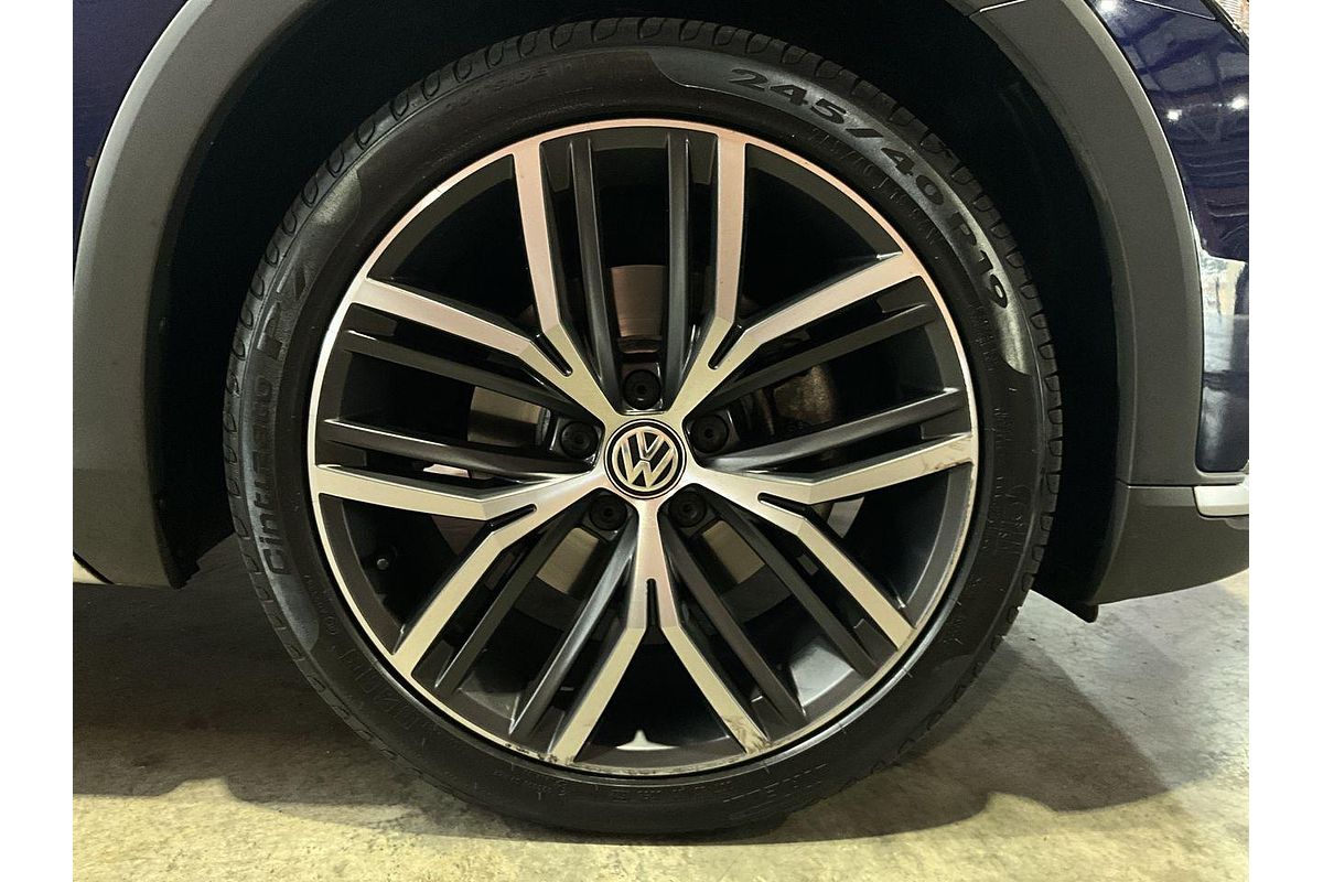 2018 Volkswagen Passat Alltrack Wolfsburg Edition B8