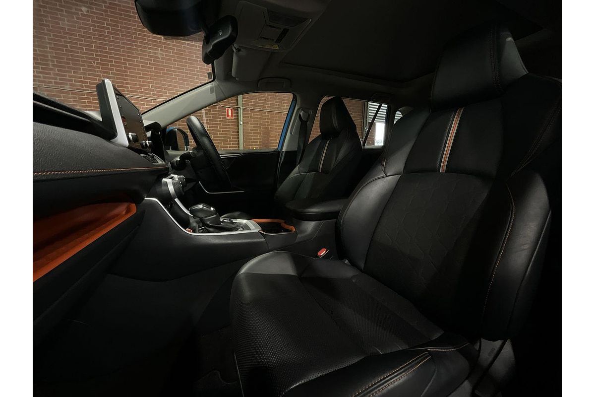 2020 Toyota RAV4 Edge AXAA54R