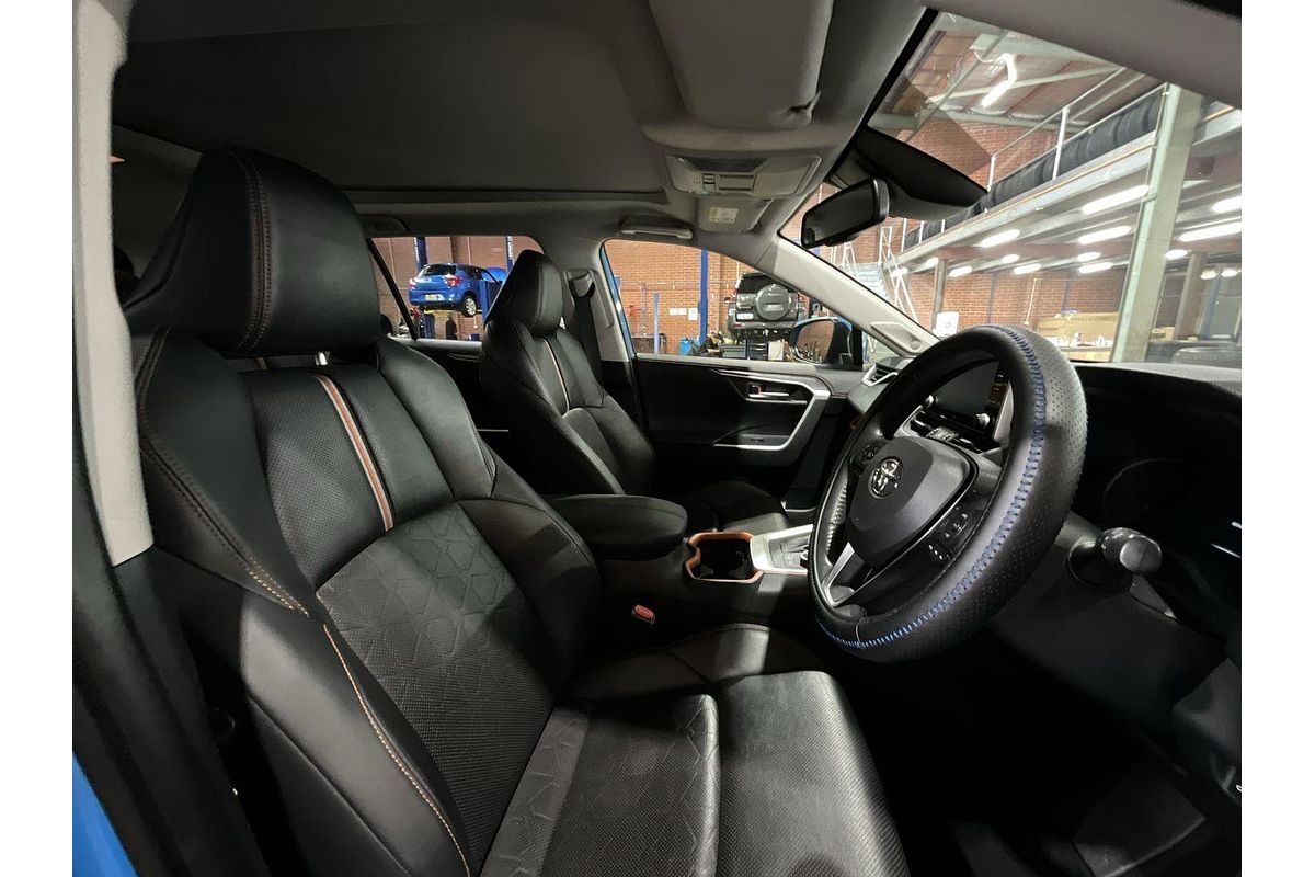 2020 Toyota RAV4 Edge AXAA54R