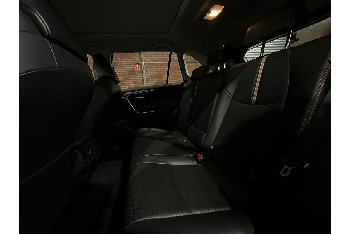 2020 Toyota RAV4 Edge AXAA54R