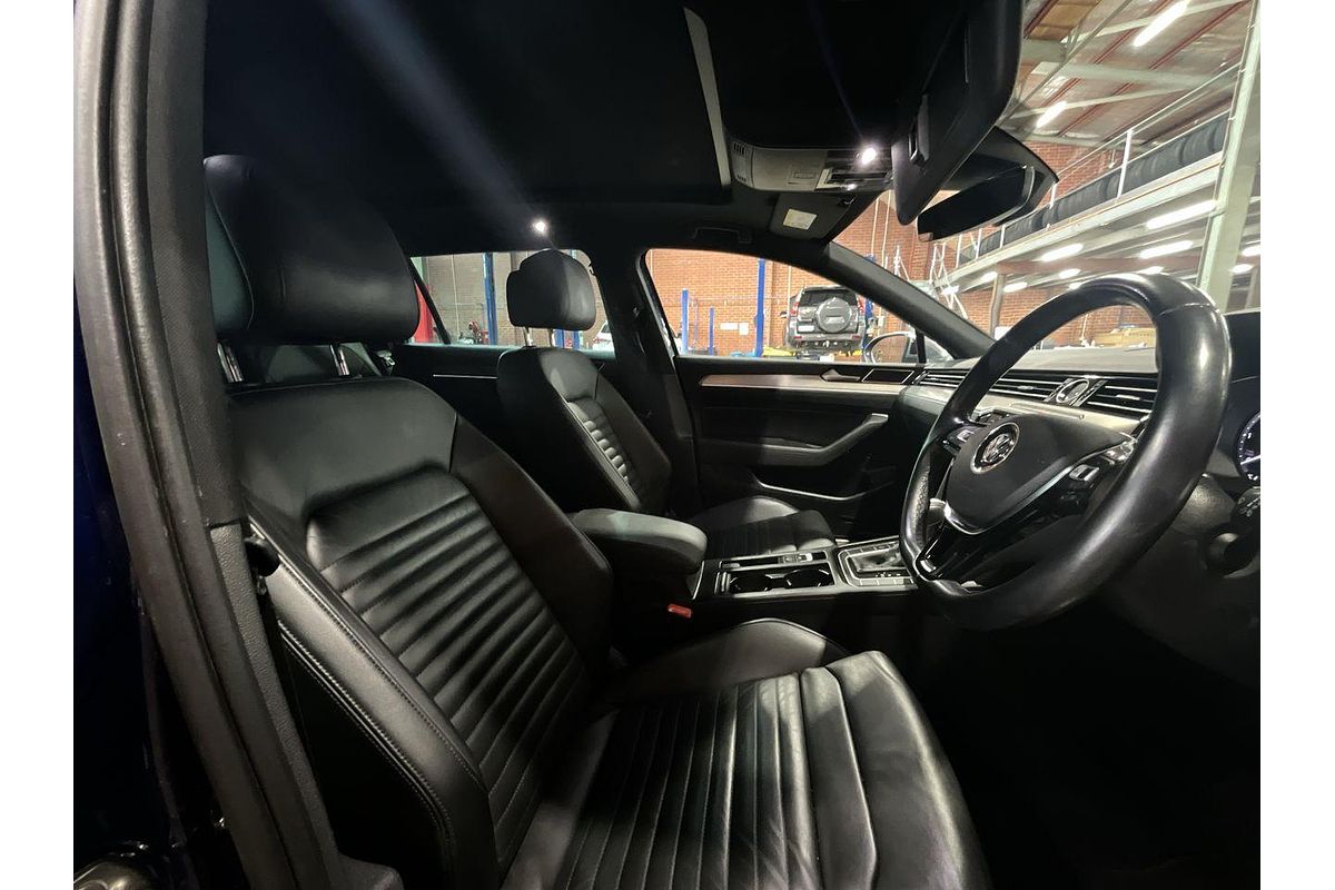 2018 Volkswagen Passat Alltrack Wolfsburg Edition B8