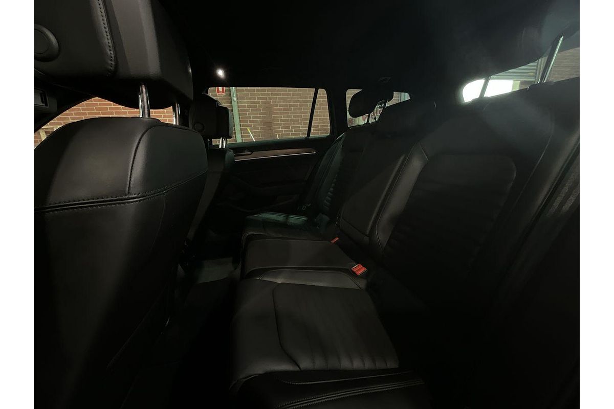 2018 Volkswagen Passat Alltrack Wolfsburg Edition B8