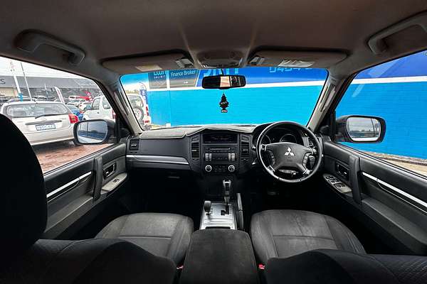 2011 Mitsubishi Pajero GLS NT