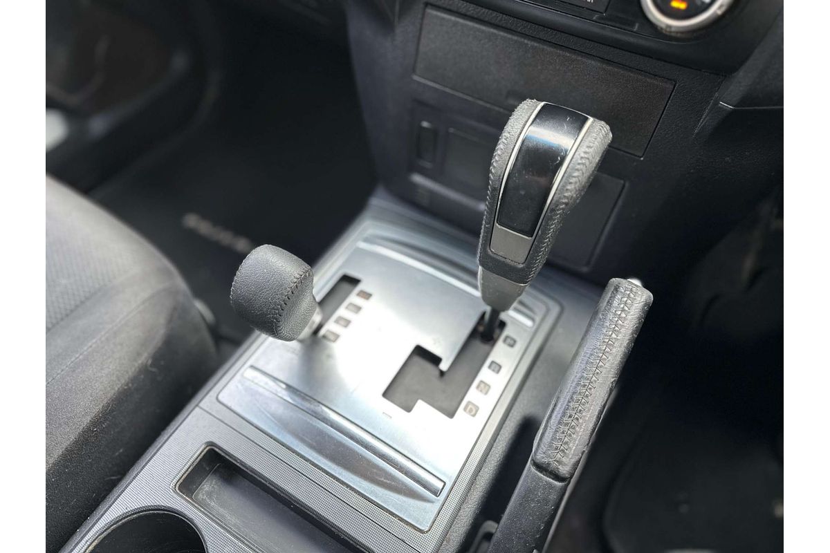 2011 Mitsubishi Pajero GLS NT