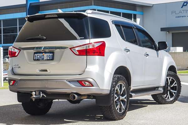 2017 Isuzu MU-X LS-T