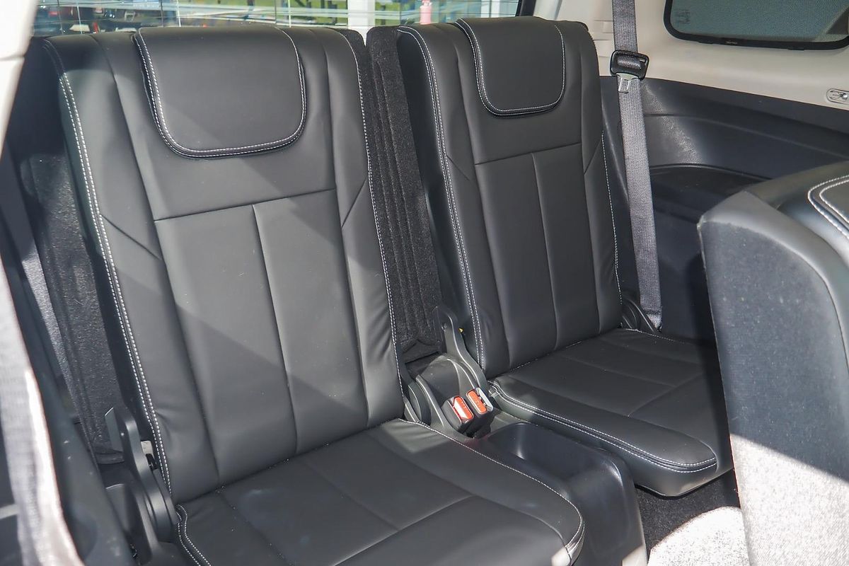 2017 Isuzu MU-X LS-T