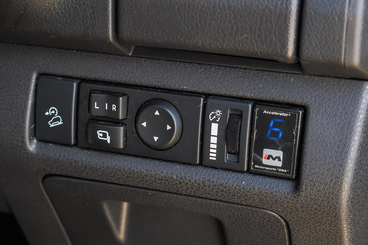 2017 Isuzu MU-X LS-T