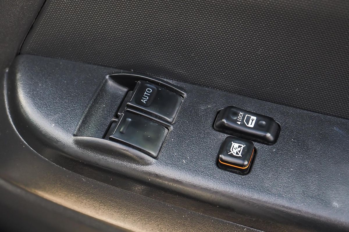 2014 Toyota Hiace KDH201R LWB