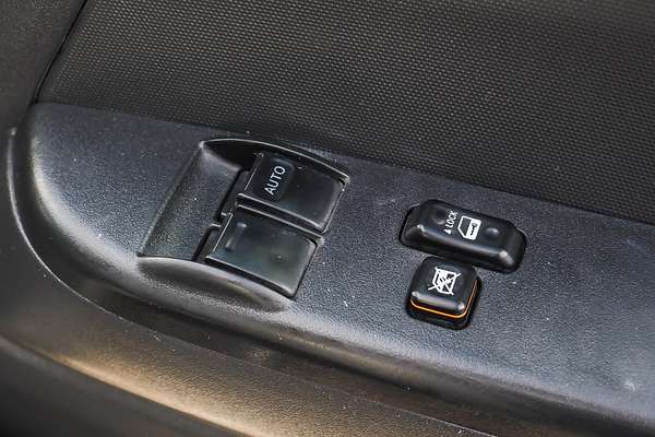 2014 Toyota Hiace KDH201R LWB