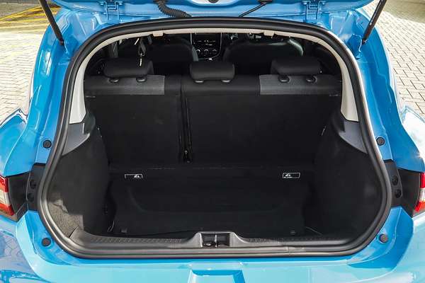 2015 Renault Clio Expression IV B98