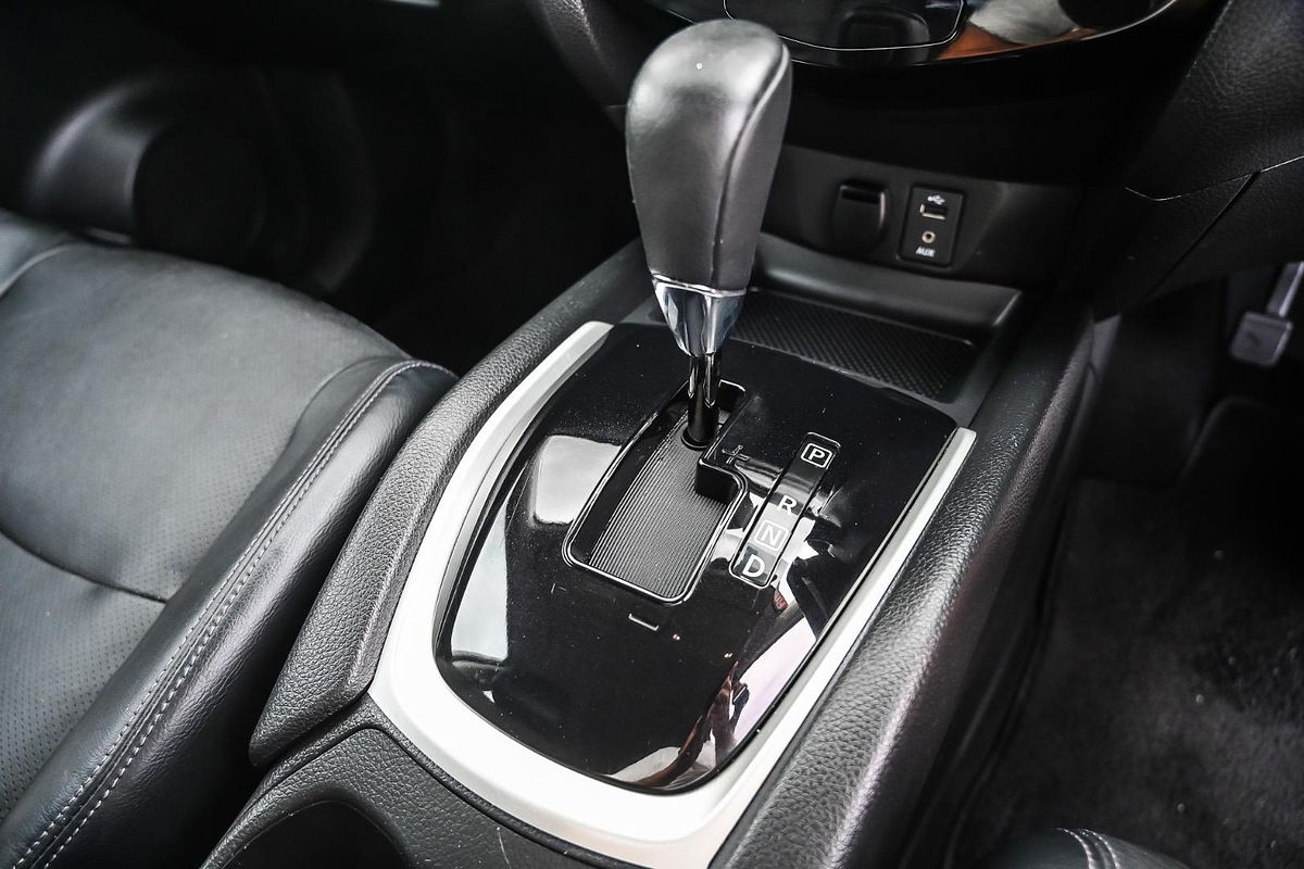 2015 Nissan X-TRAIL ST-L T32