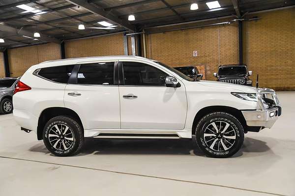 2017 Mitsubishi Pajero Sport Exceed QE