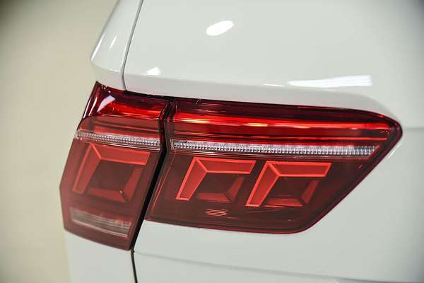 2022 Volkswagen Tiguan 147TDI R-Line 5N