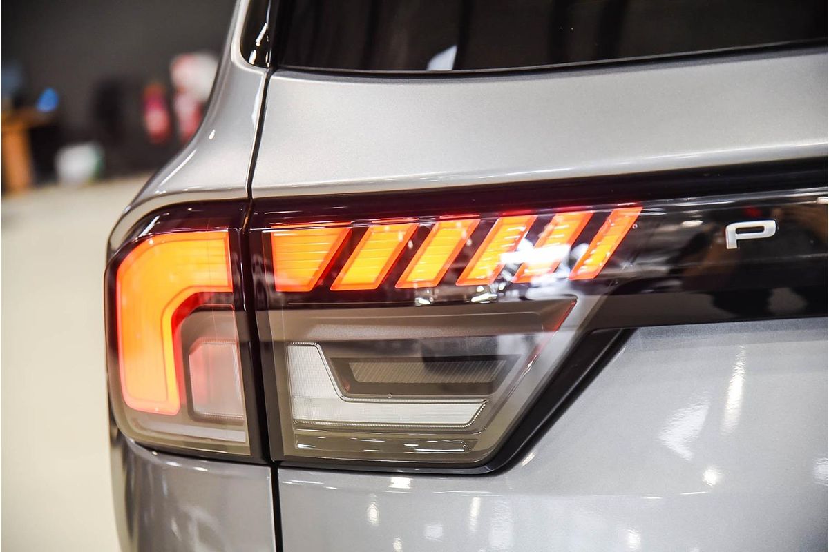 2023 Ford Everest Platinum