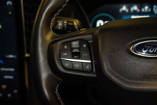 2023 Ford Everest Platinum