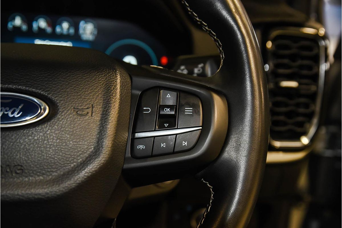 2023 Ford Everest Platinum