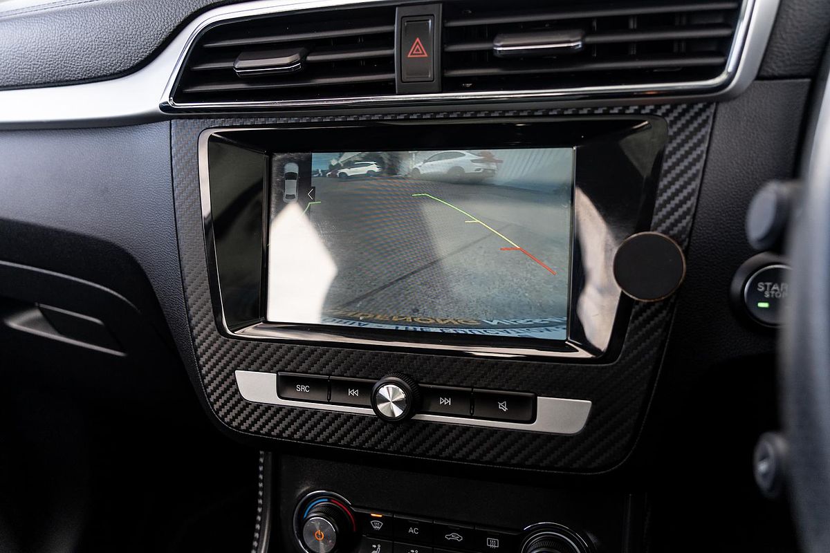 2018 MG ZS Essence AZS1