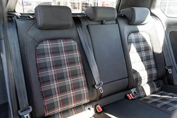 2018 Volkswagen Golf GTI Original 7.5
