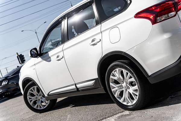 2021 Mitsubishi Outlander ES ZL