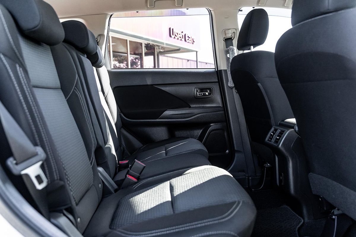 2021 Mitsubishi Outlander ES ZL