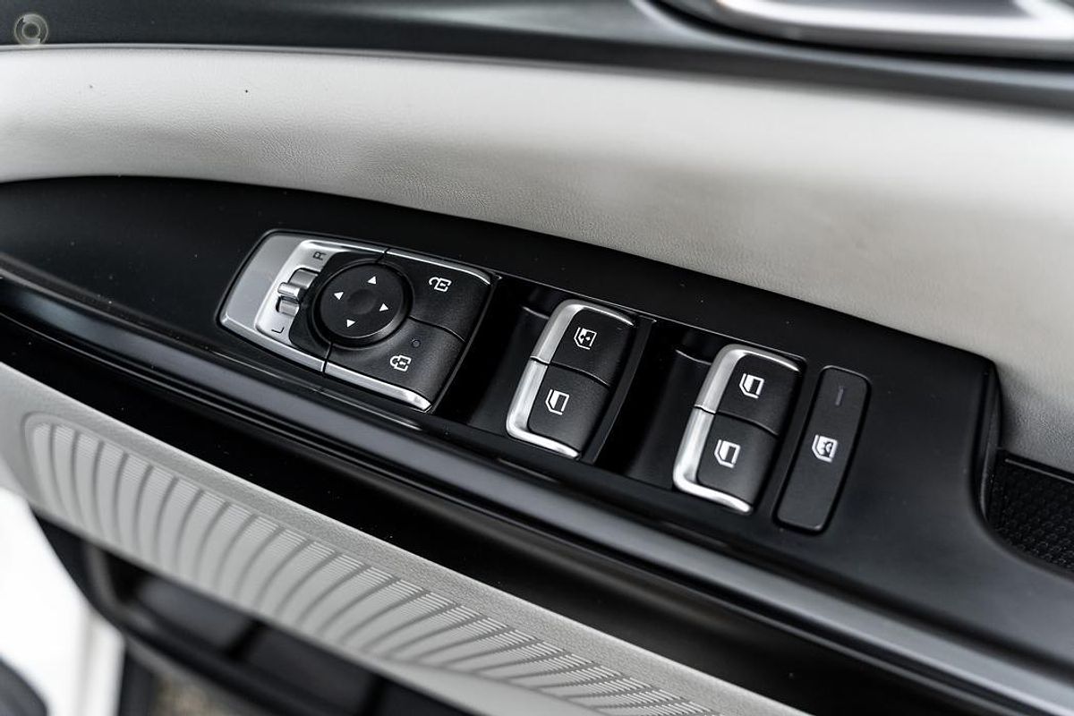2023 Kia Carnival S KA4