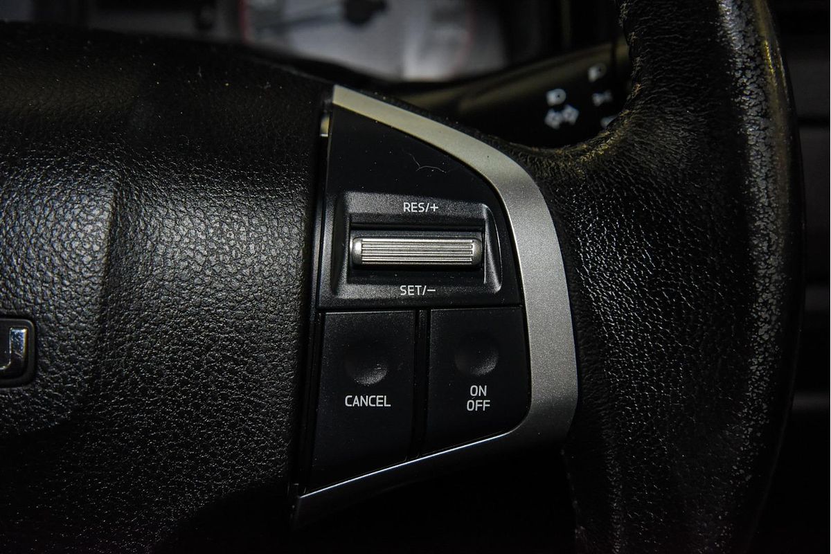 2018 Isuzu D-MAX SX High Ride Rear Wheel Drive