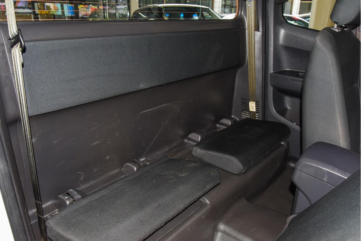 2018 Isuzu D-MAX SX High Ride Rear Wheel Drive
