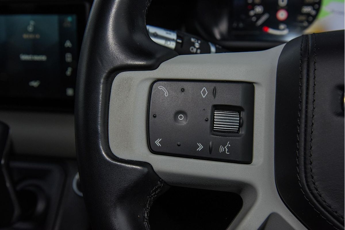 2021 Land Rover Defender 110 D300 HSE L663