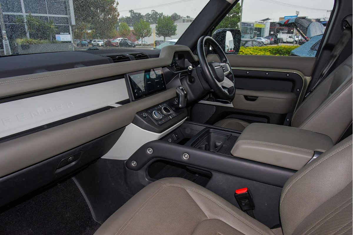 2021 Land Rover Defender 110 D300 HSE L663