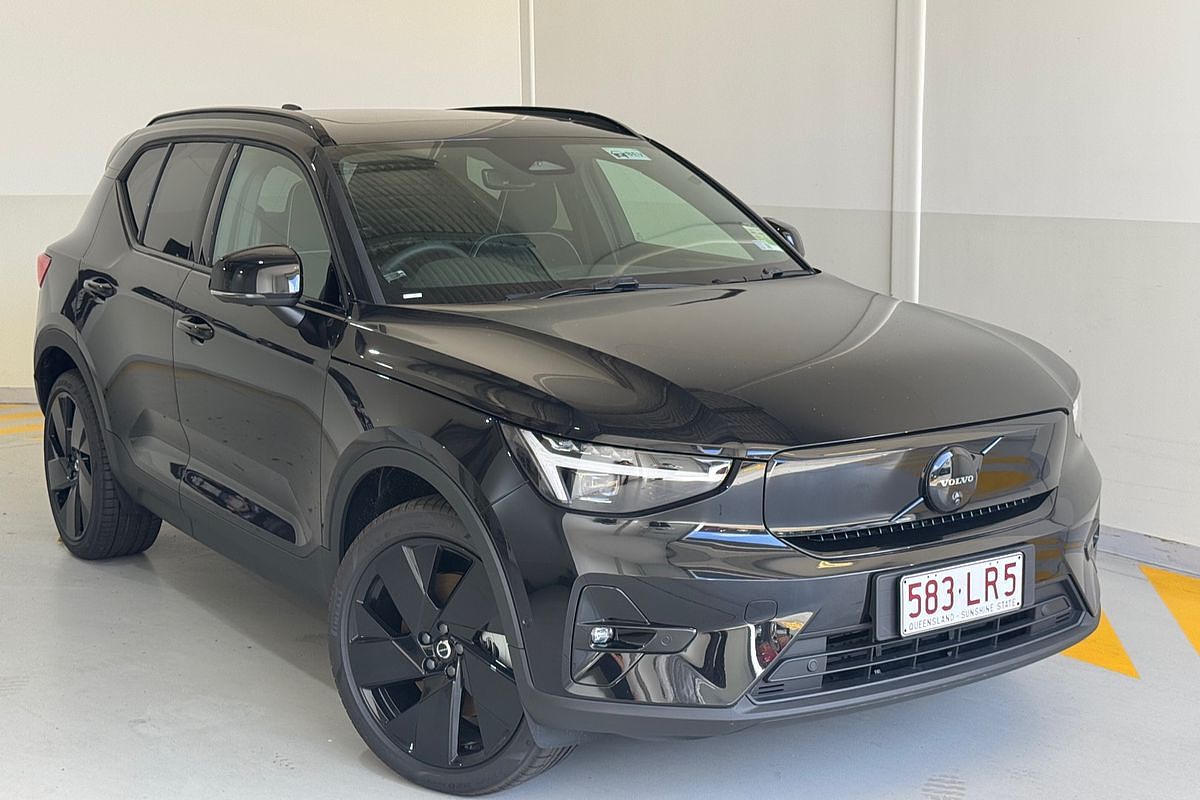 2024 Volvo EX40 Black Edition