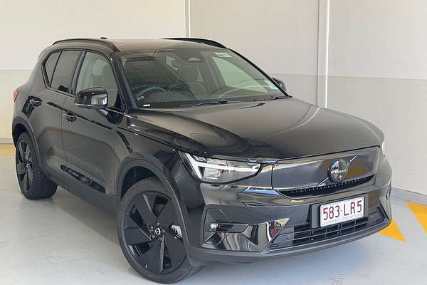 2024 Volvo EX40 Black Edition