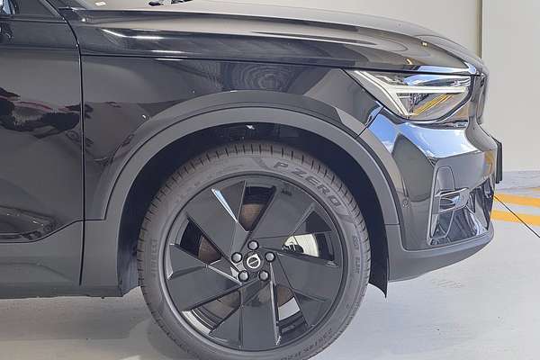 2024 Volvo EX40 Black Edition