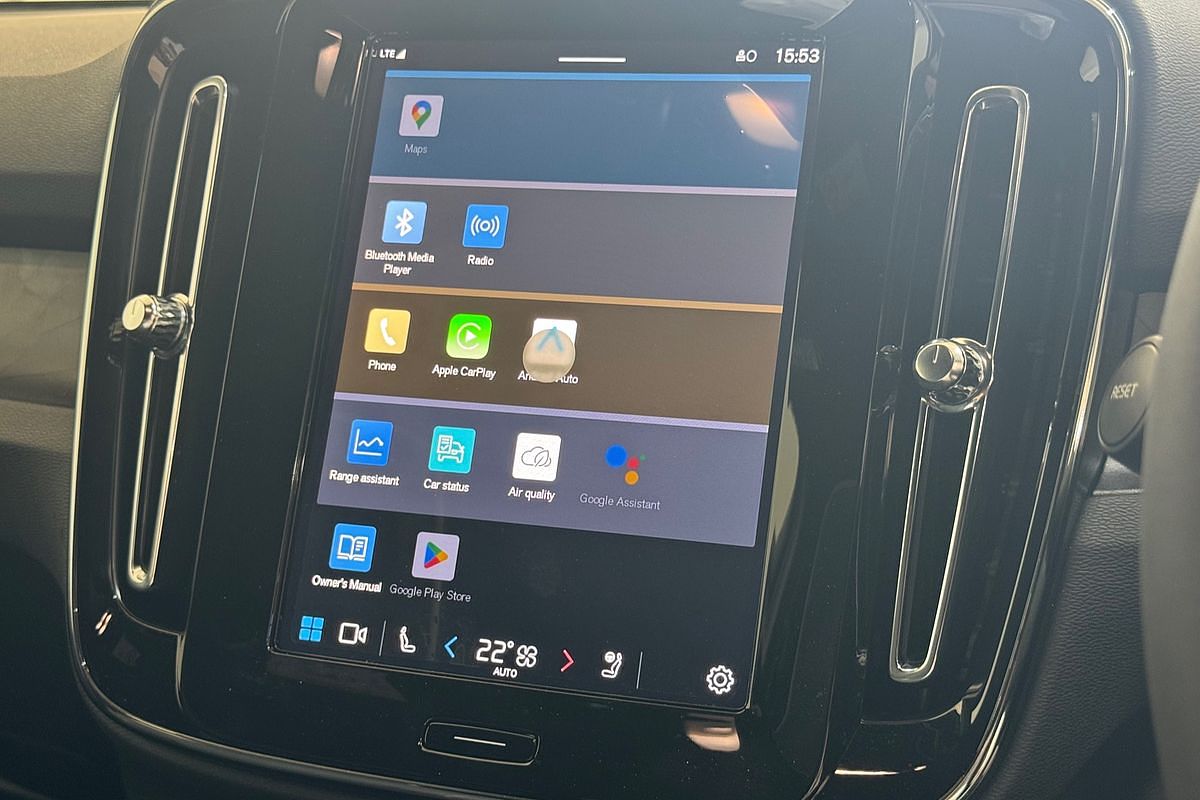 2024 Volvo EX40 Black Edition