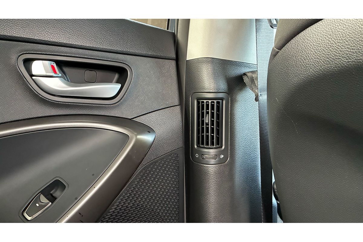 2016 Hyundai Santa Fe Active DM3 Series II