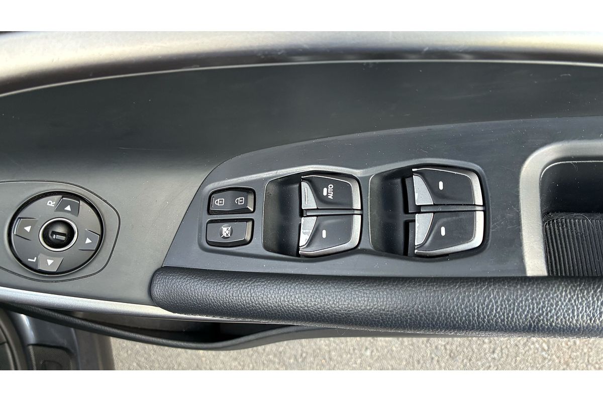 2016 Hyundai Santa Fe Active DM3 Series II