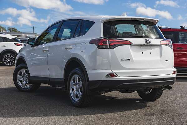 2017 Toyota RAV4 GX ASA44R
