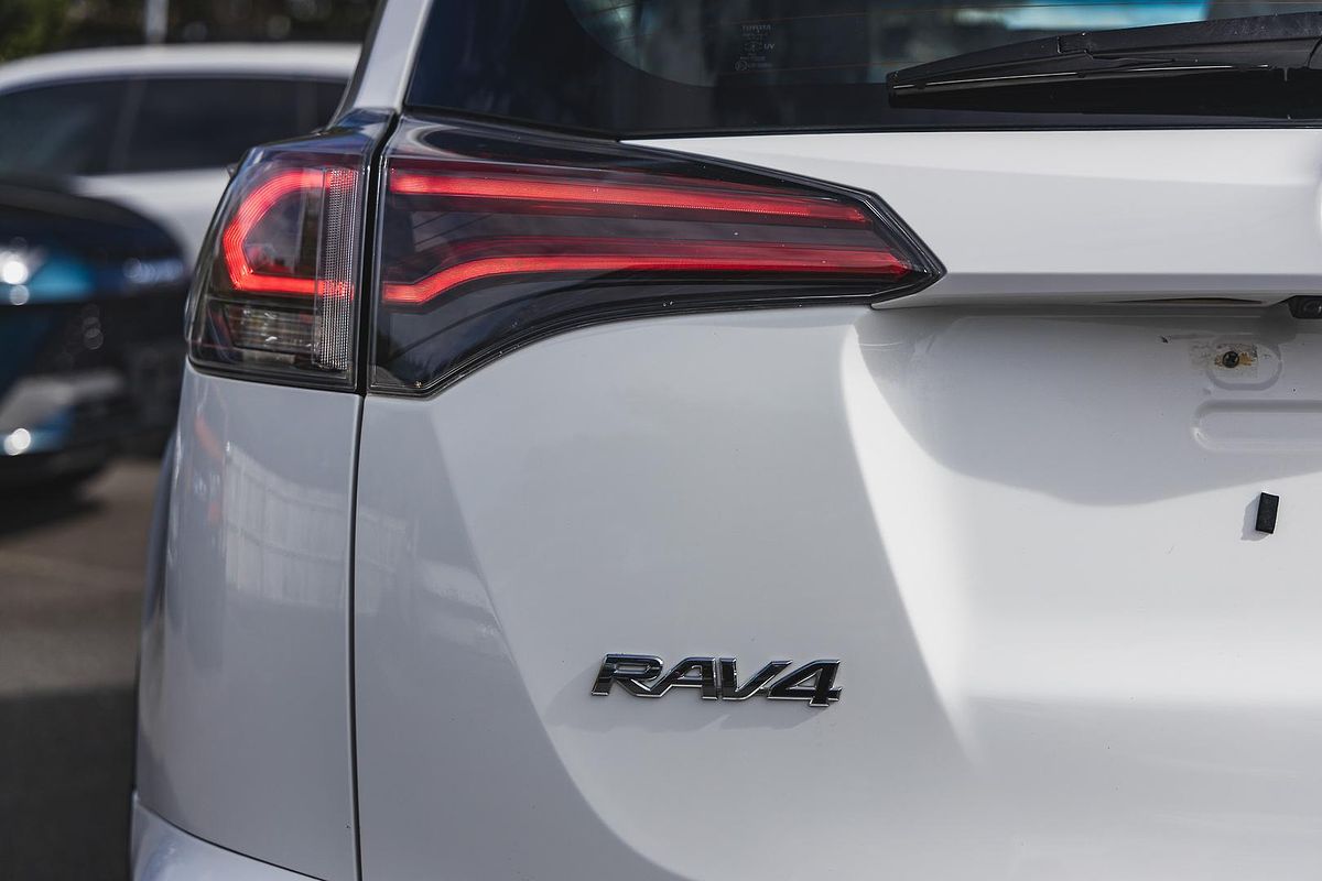 2017 Toyota RAV4 GX ASA44R