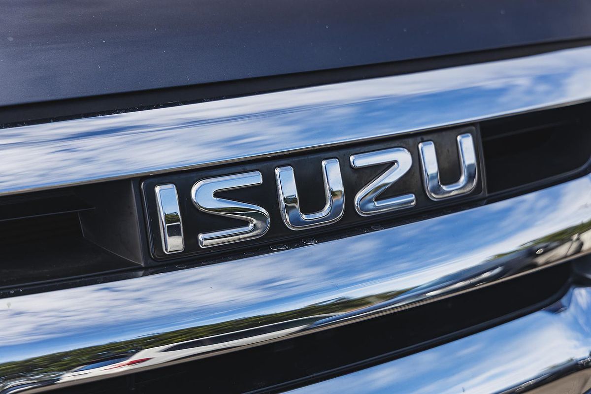 2017 Isuzu MU-X LS-T